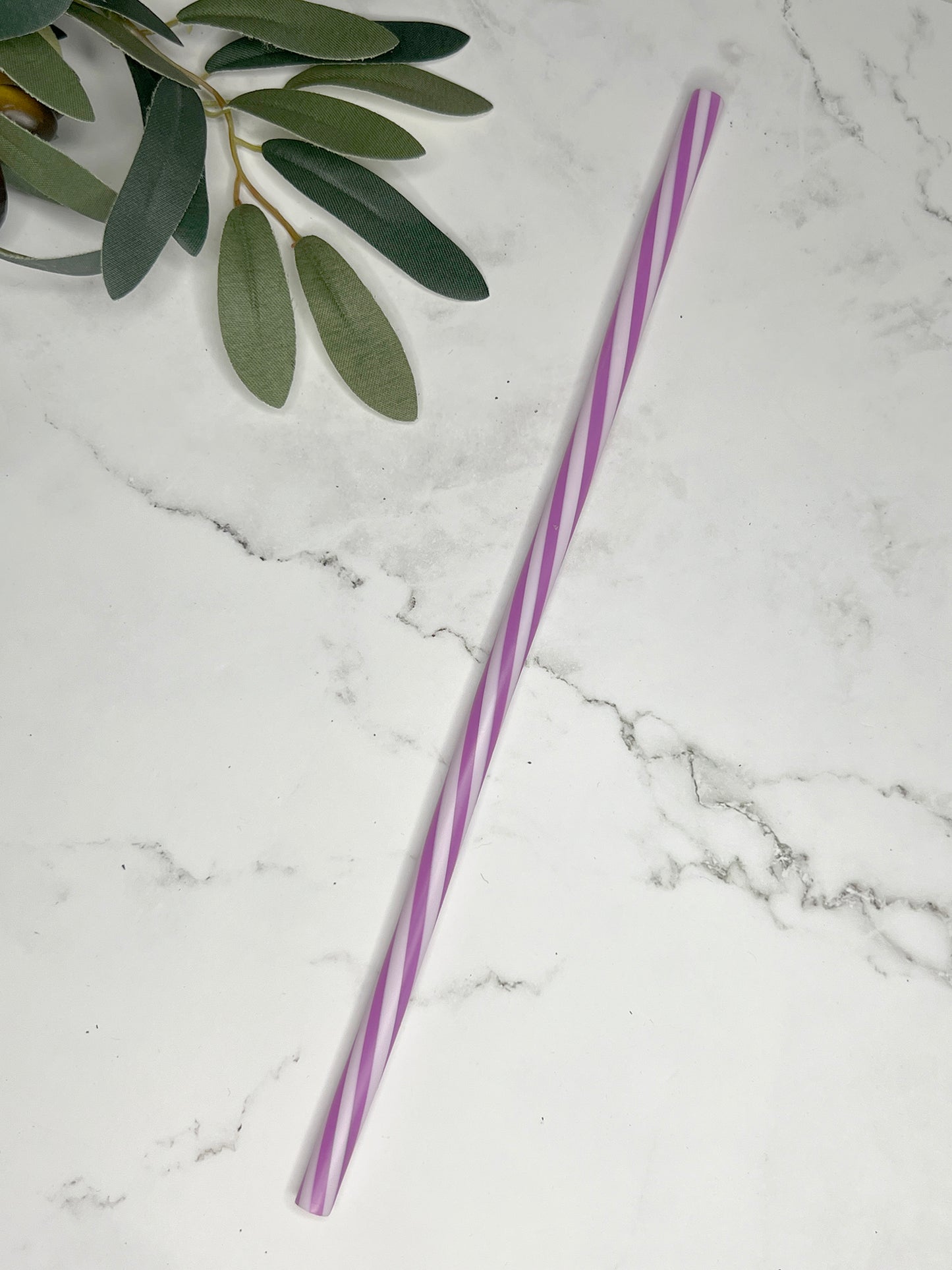 Purple & White Swirl Straw